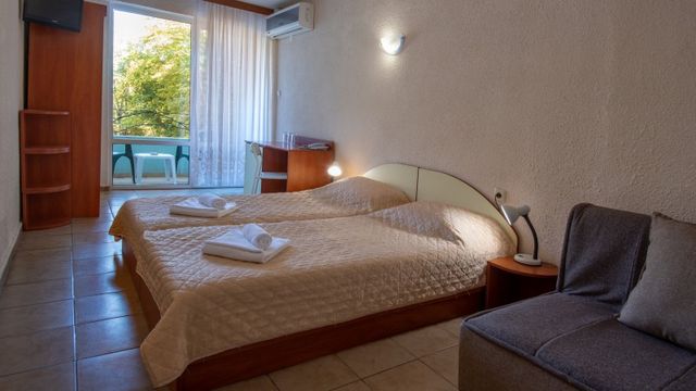 Hotel Ariana - double room standard (1adult+1child)